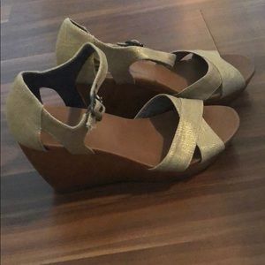 Dr. Scholl’s gold wedges size 10